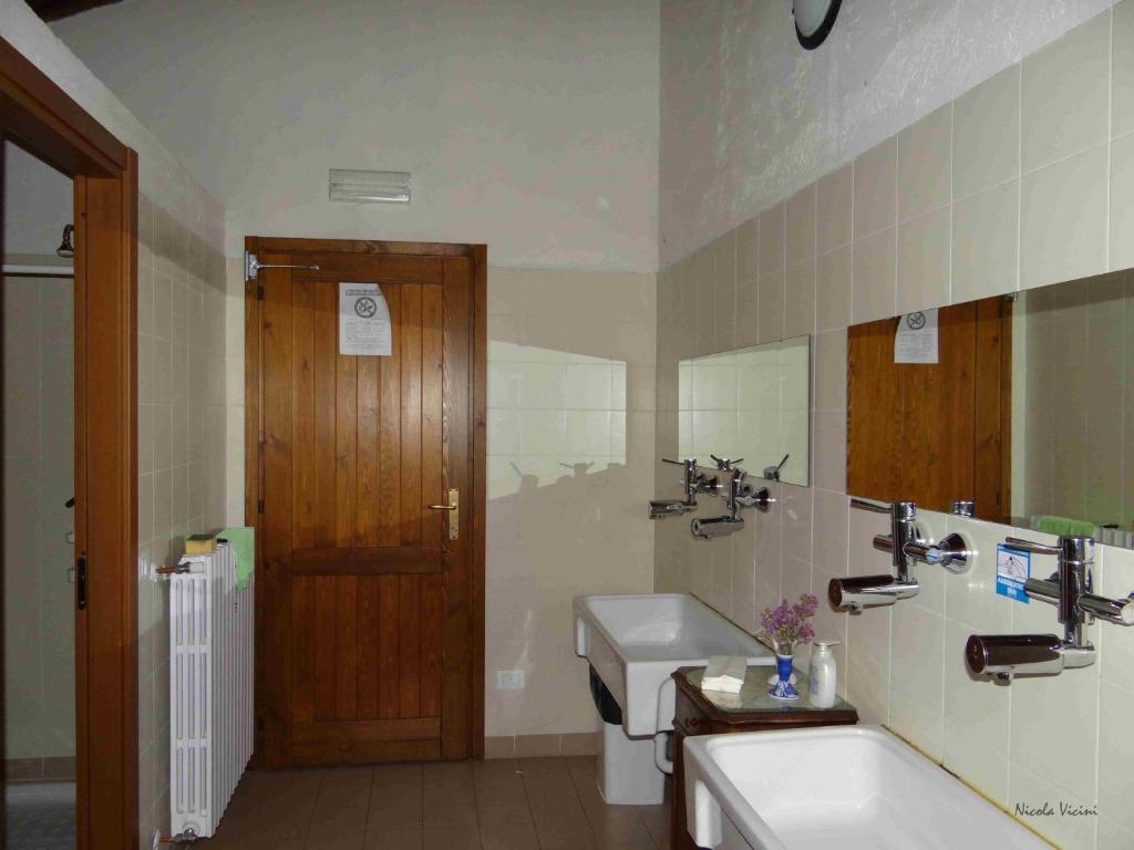 Rifugio Alpetto Di Torno Hostel Sormano Phòng bức ảnh