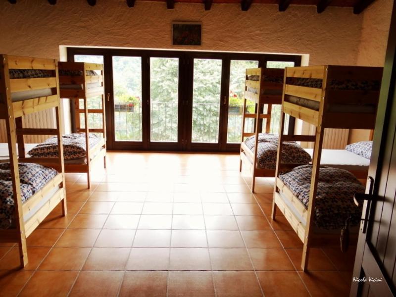 Rifugio Alpetto Di Torno Hostel Sormano Phòng bức ảnh