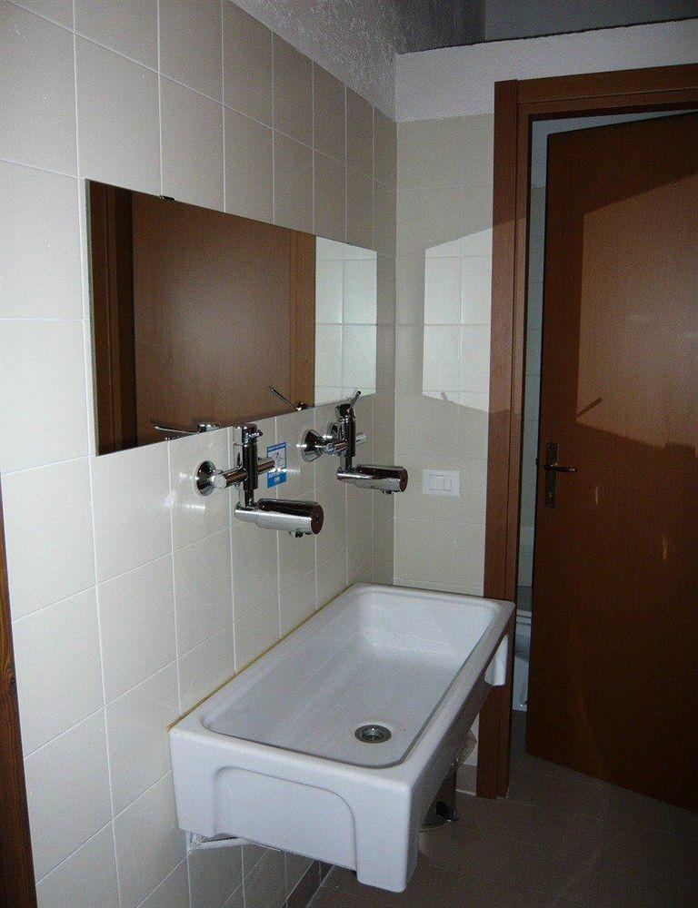 Rifugio Alpetto Di Torno Hostel Sormano Ngoại thất bức ảnh
